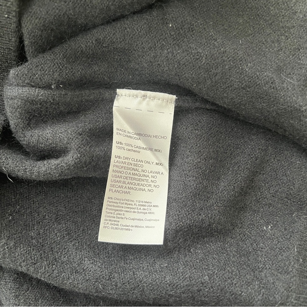 NWT Chico's Elegant Relaxed Black V-Neck 100% Cashmere Sweater Women’s XL - Picture 7 of 9